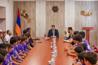 "Noah 2011" Team Met with the Governor of Armavir