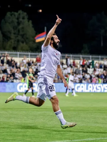 Noah 3-2 Olimpija. Photos